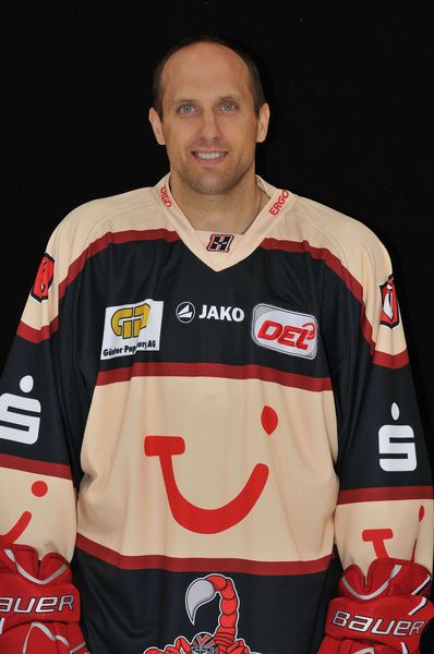 Mannschaft2011   019.jpg - DEL Club Hannover Scorpions Hannover Team 2011-2012Martin Hlinka Stürmer Nr. 14